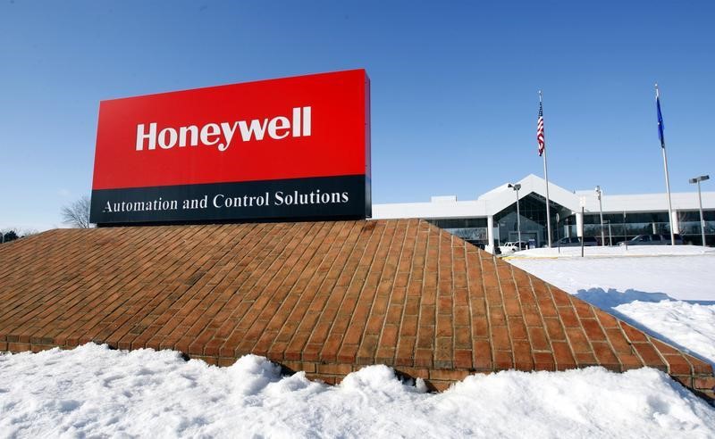 © Reuters. Honeywell To Sell Personal Protective Equipment Business To Protective Industrial Products for $1.33 Billion