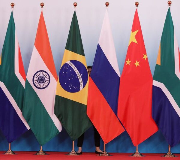 BRICS currencies weaken, dollar strong after Trump threatens tariffs