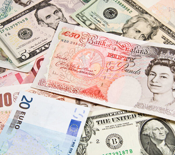 Dollar retains strength ahead of Fed meeting; sterling sees support