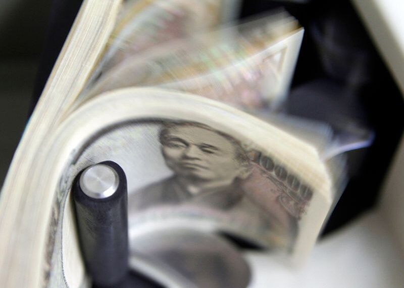 Asia FX slips ahead of Fed rate decision, dollar remains near 3-week high